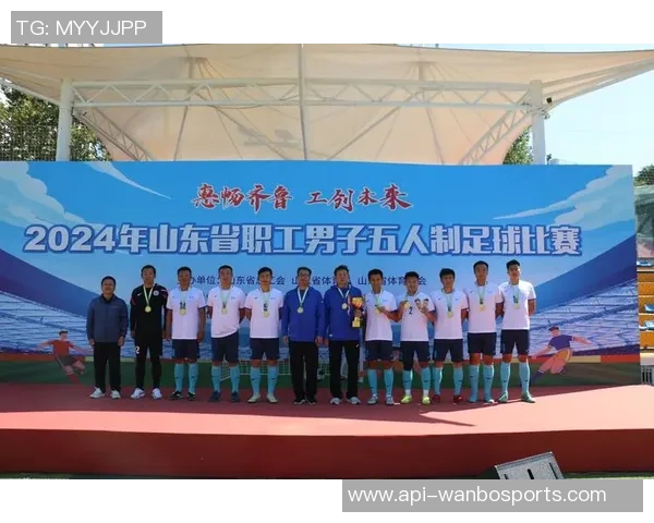 江苏省足球联赛精彩纷呈球迷热情高涨助力球队奋勇争先