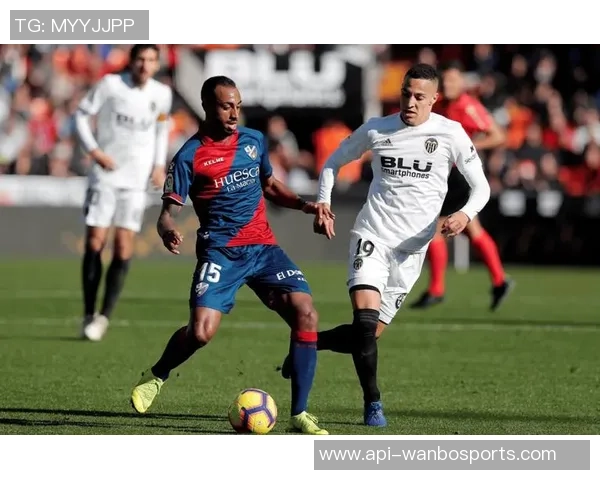 足球后卫进球的精彩瞬间与战术分析如何改变比赛格局